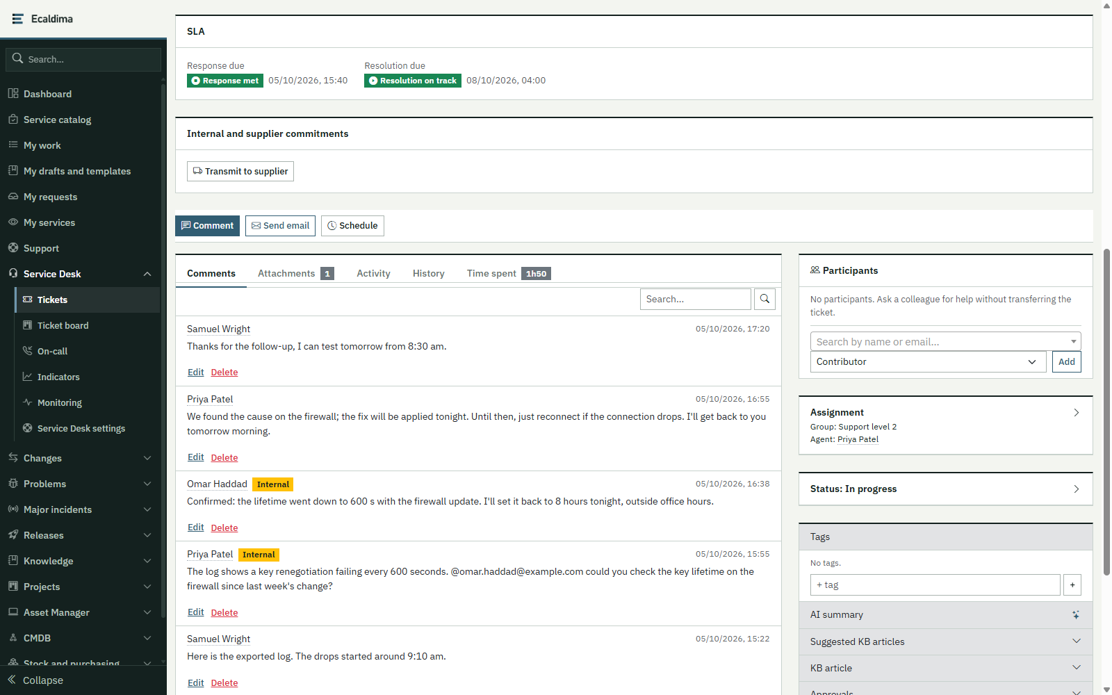 Ecaldima Service Desk: incident ticket with its SLA deadlines, public and internal comments and assignment.